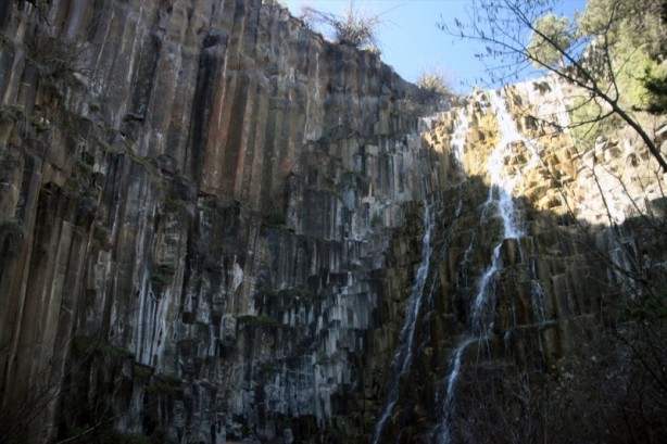 Foto - 5 milyon yıllık bazalt kayalıkları ziyaretçilerini bekliyor