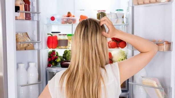 Sinsi sinsi zehirliyormuş! Aman dikkat! Bu besinleri sakın ama sakın buzdolabına koymayın! Kansere kadar götürebiliyor 