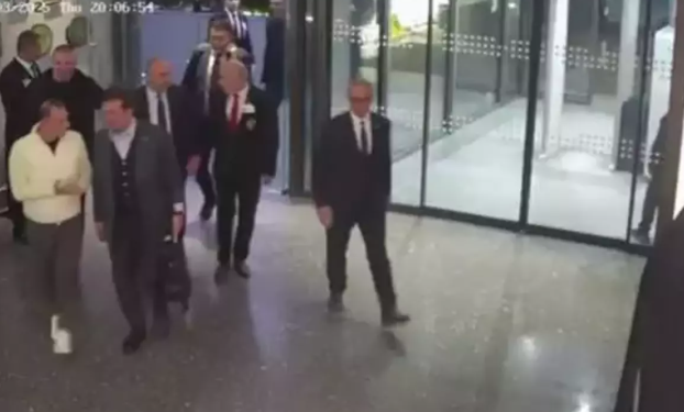 Foto - Sinyal kesici var demişlerdi! Valizlerin içinde ne var? Şıp diye anlayacaksınız