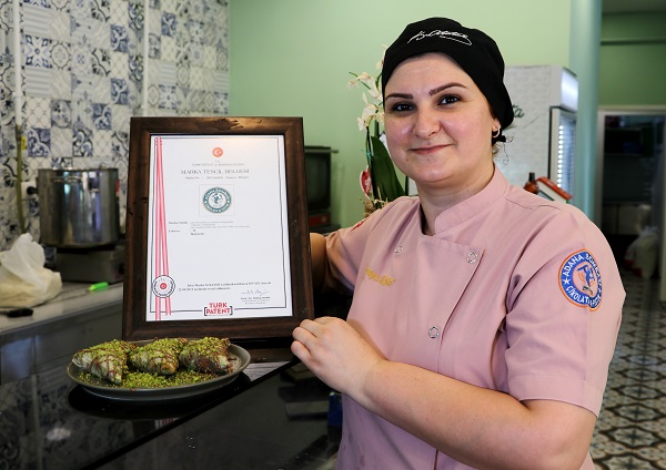 Foto - Siparişlere artık yetişemiyorlar! ‘Adana bombası’ İzmir bombasına karşı