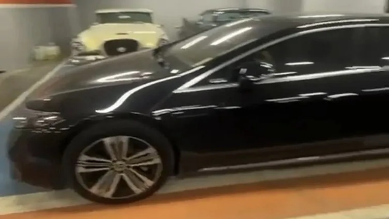 Foto - Sır gibi sakladığı garajı ortaya çıktı! İmamoğlu’nun lüks ötesi otomobilleri böyle görüntülendi! Vay babam vay