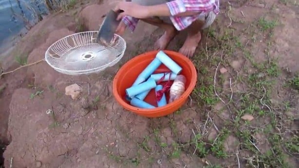 Foto - Sıra dışı bir balık avlama taktiği daha!