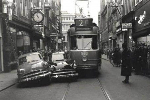 Foto - Sıra dışı trafik kazaları
