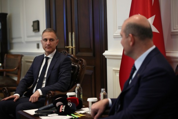 Foto - Sırbistan Savunma Bakanı'ndan Soylu için çarpıcı sözler: Abi olarak görüyorum