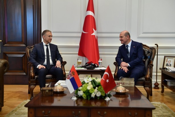 Foto - Sırbistan Savunma Bakanı'ndan Soylu için çarpıcı sözler: Abi olarak görüyorum