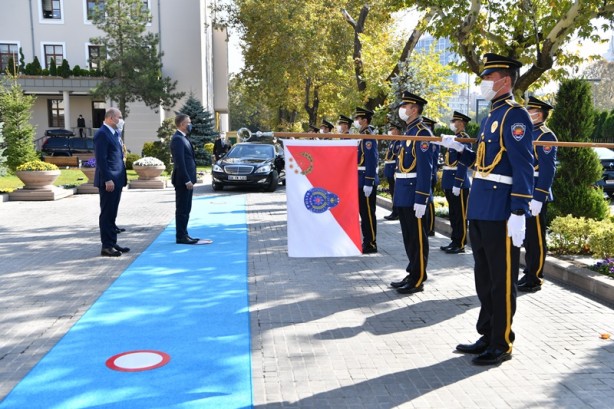 Foto - Sırbistan Savunma Bakanı'ndan Soylu için çarpıcı sözler: Abi olarak görüyorum