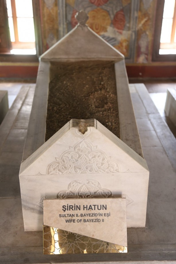 Foto - Şirin Hatun Türbesi