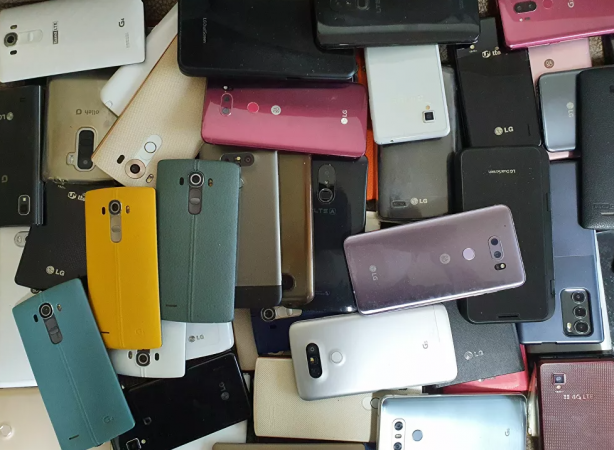 Foto - Şirket akıllı telefonları bıraktı! Hayranları vazgeçmiyor