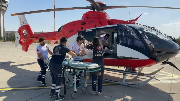 Foto - Şırnak'ta ambulans helikopter 8 aylık Berfin için havalandı