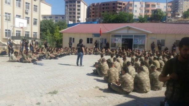 Foto - Şırnak'ta askerler böyle gözaltına alındı!