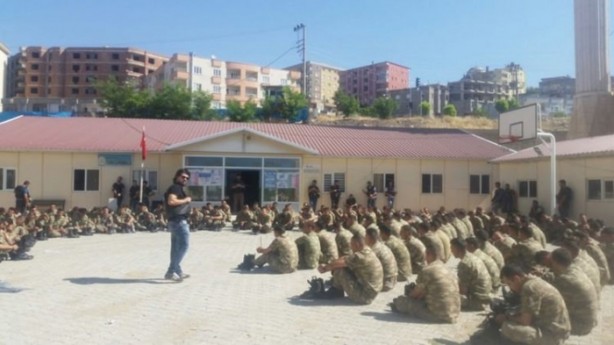 Foto - Şırnak'ta askerler böyle gözaltına alındı!
