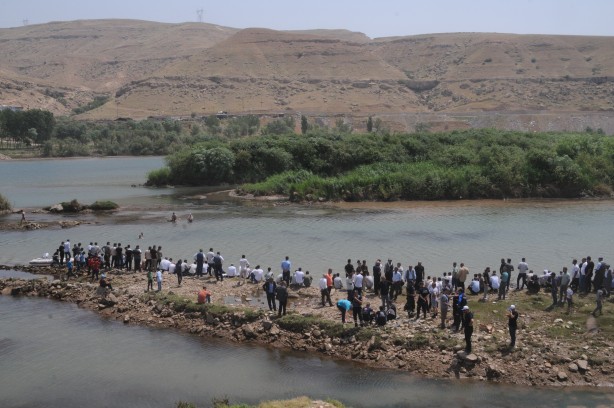 Foto - Şırnak'ta Dicle Nehri'ne giren 2 çocuk akıntıya kapılarak kayboldu