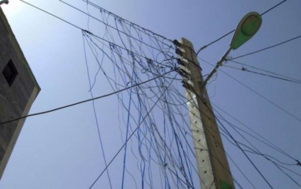 Foto - Şırnak'ta petrol beklerken tarlalardan fışkıran şey herkesi çileden çıkardı! Yüzsüzler bir de saldırıya geçti