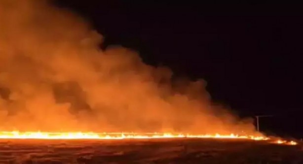 Foto - Şırnak'taki anız yangını 7 köyü etkisi altına aldı