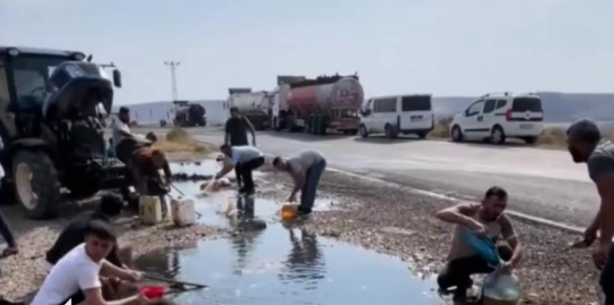 Foto - Şırnak'taki otobandan resmen petrol fışkırdı! Halk şişelere, poşetlere doldurup doldurup gitti