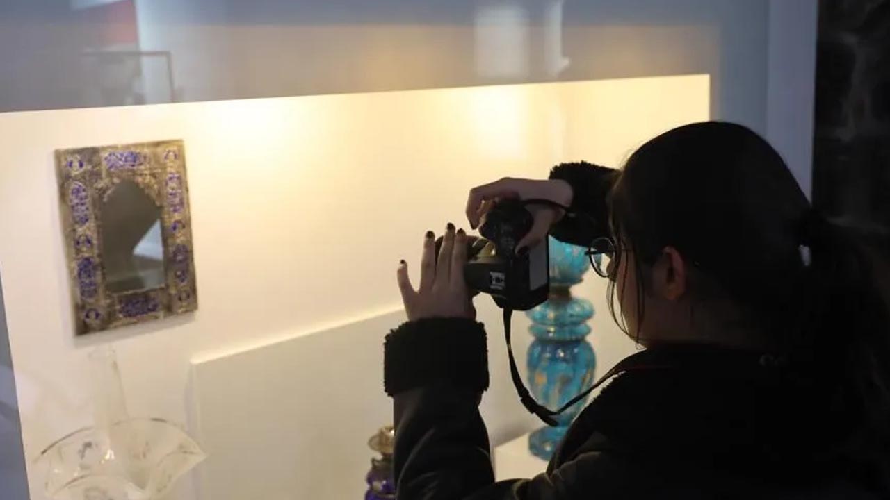 Foto - Sırrı bu sözlerde saklı! 19. yüzyıldan kalma bu ayna dikkat çekiyor