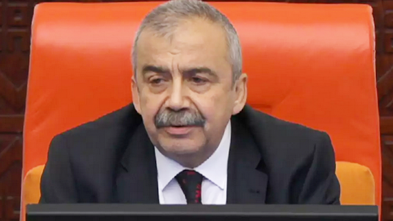 Sırrı Süreyya Önder'in sağlık durumu kritik!: Sırrı Süreyya Önder, rahatsızlığını TBMM Genel Kurulu'nda anlatmış...