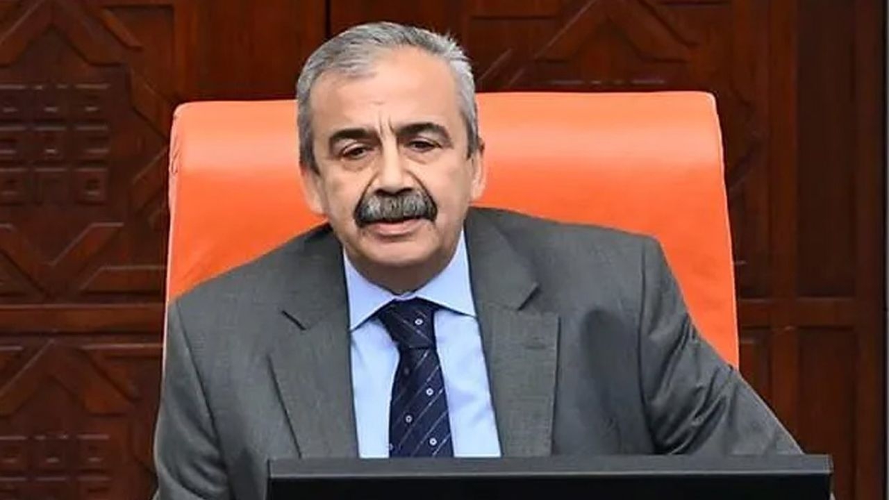 Foto - Sırrı Süreyya Önder’le ilgili bomba "Risale-i Nur" gerçeği! Emine Erdoğan’a "Afedersiniz Türküm" dedi ve...