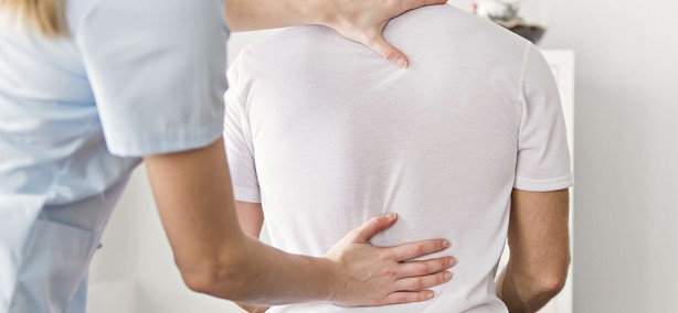 Foto - Sırt bölgesinde kemik ağrısı varsa bu belirtilere dikkat edin!