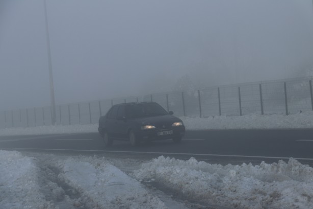 Foto - Sis bastırdı! Görüş mesafesi 35 metreye düştü