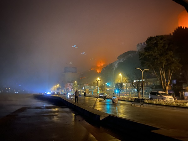 Foto - Sis İstanbul'da tabloluk manzaralar oluşturdu