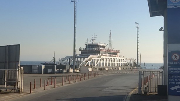 Foto - Sis sebebiyle kilometrelerce araç kuyruğu oluştu