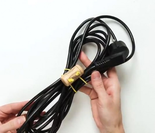 Foto - Şişe mantarlarını çöpe atmayın!