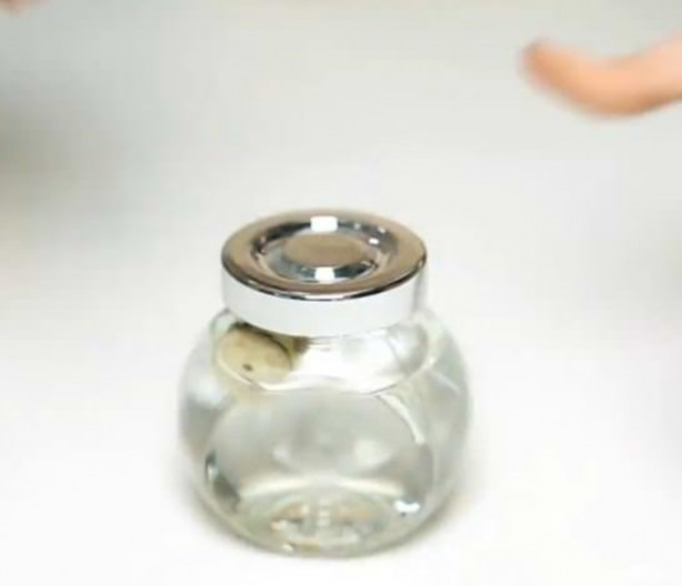 Foto - Şişe mantarlarını çöpe atmayın!