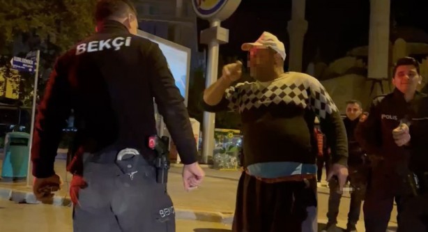 Foto - Şişede durduğu gibi durmuyor! Alkol belası polisleri bezdirdi