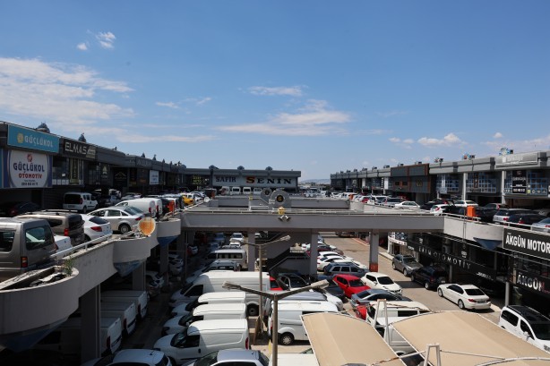 Şişirdikçe şişiriyordunuz fiyatları hani ne oldu! 2. el piyasasına bir de şimdi bakın