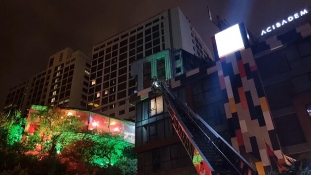 Foto - Şişli'de otelde yangın