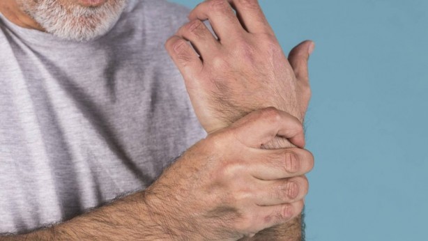 Foto - Şişmiş ellerle uyanıyorsanız, bu 7 hastalığın habercisi olabilir