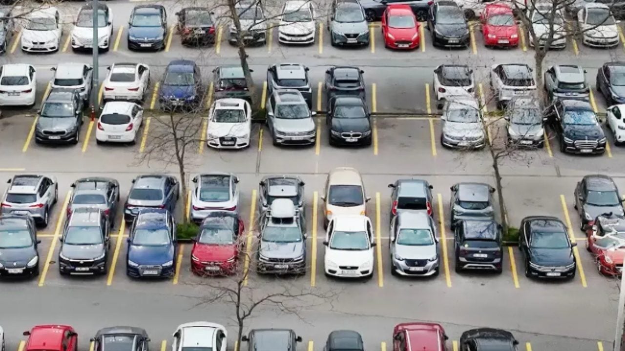 Foto - Sitenin otoparkını satın aldı! Komşularından ücret isteyince ortalık karıştı!