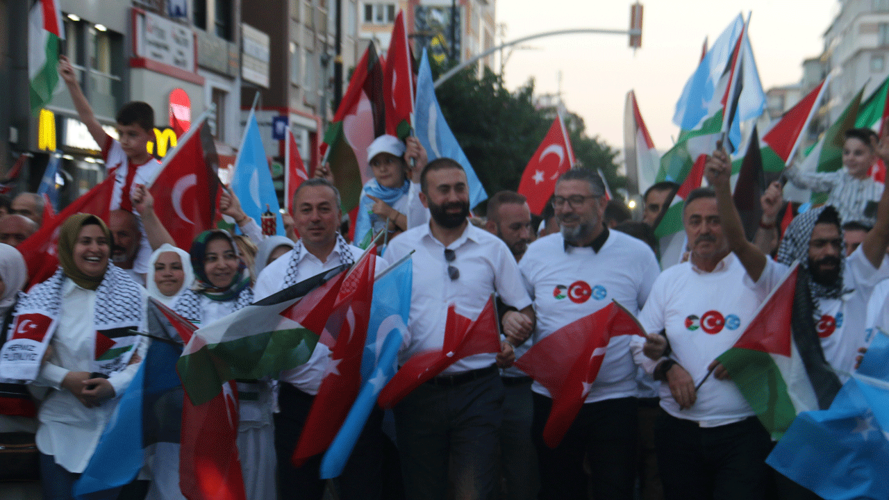 Sivas Gazze için yürüdü