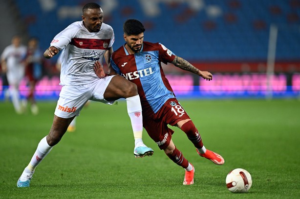 Foto - Sivas maçının ardından açıklamalarda bulundu ama… Trabzonspor, 8 sene sonra bir ilki yaşadı: Türkiye’ye duyurdular…