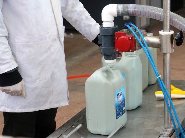 Foto - Lise değil adeta fabrika! Deprem bölgesine tam 39 ton gönderdiler