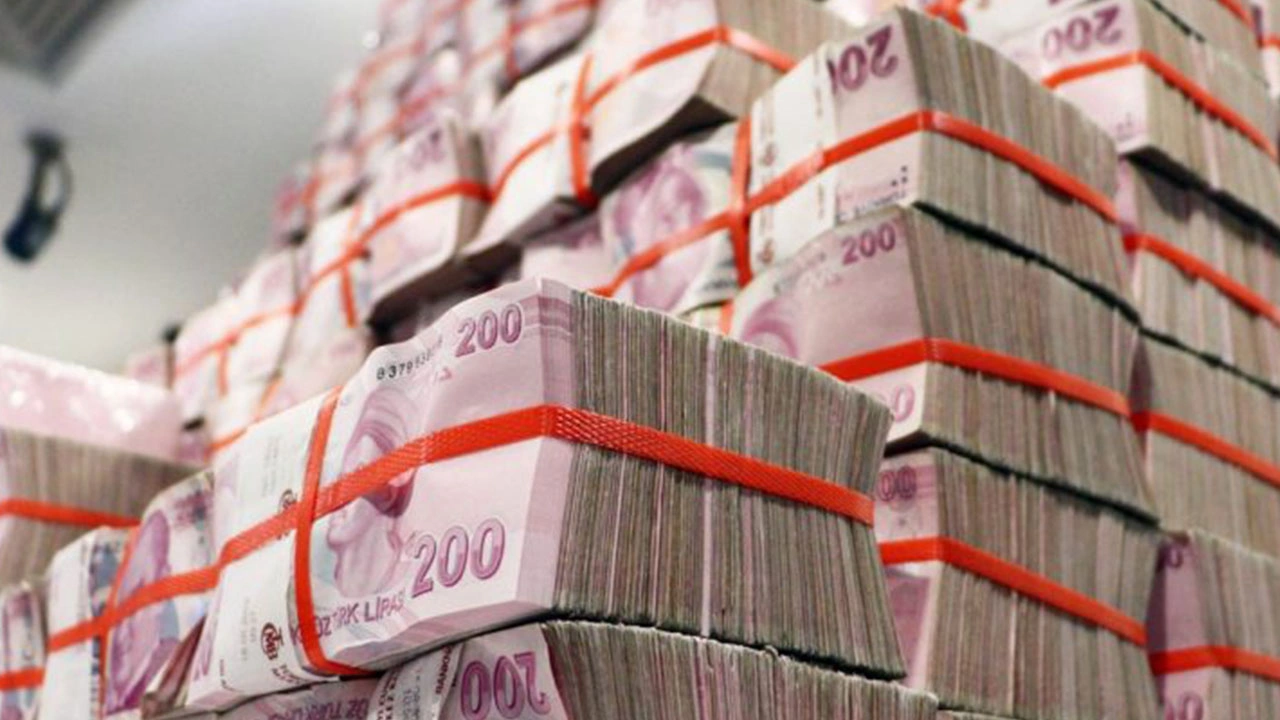 Foto - Sivas'ı karıştıracak hareket! Yabancı futbolcu vergi rekortmeni çıktı, herkes 'bu utanç verici' yorumunu yaptı