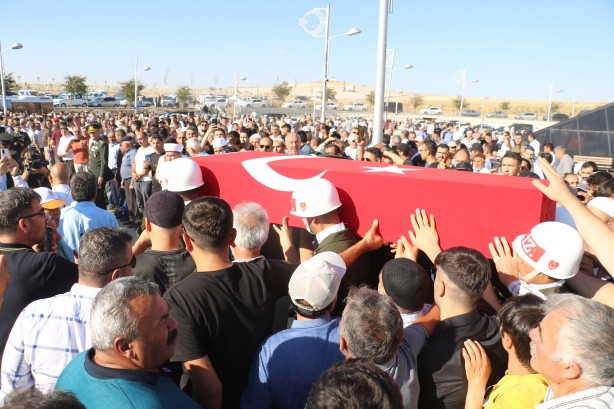 Foto - Sivaslı şehit son yolculuğuna uğurlandı