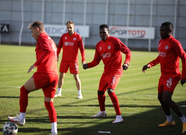 Foto - Sivasspor'da Denizlispor mesaisi 