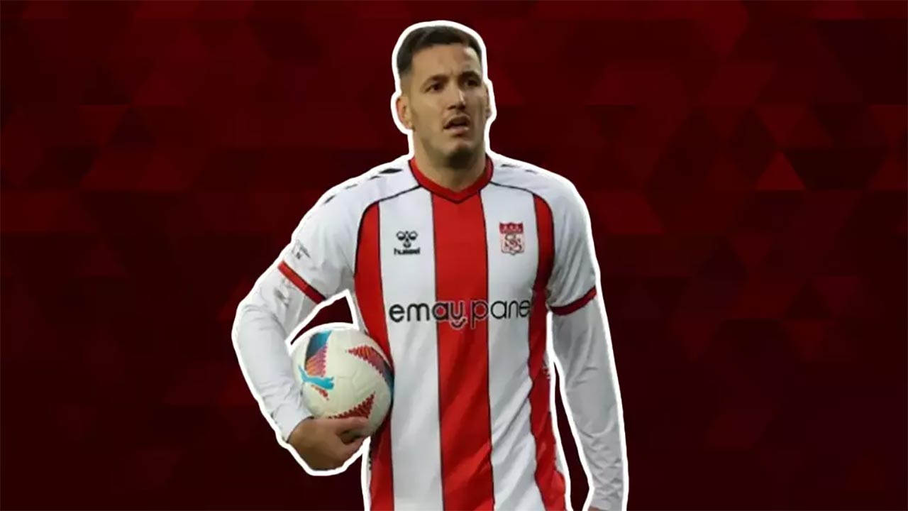 Foto - Sivasspor'un yıldızı Rey Manaj Süper Lig devine transfer oluyor!