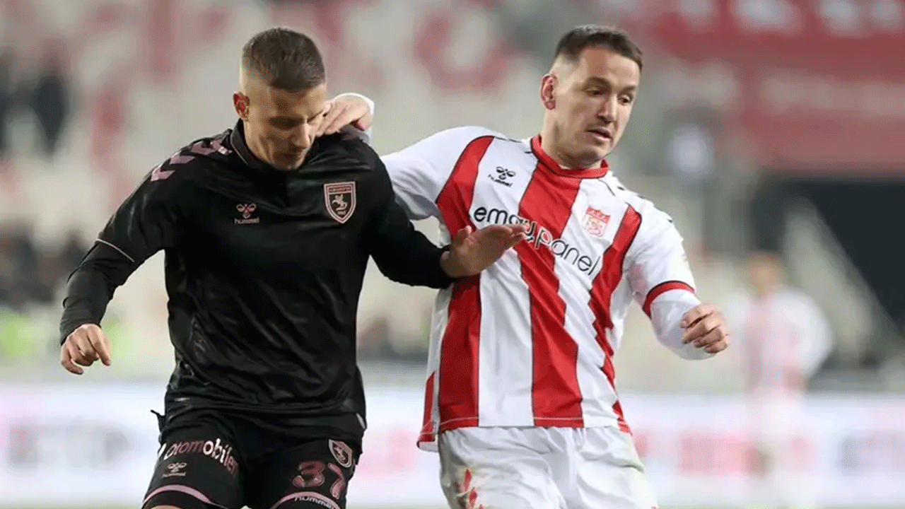 Foto - Sivasspor'un yıldızı Rey Manaj Süper Lig devine transfer oluyor!