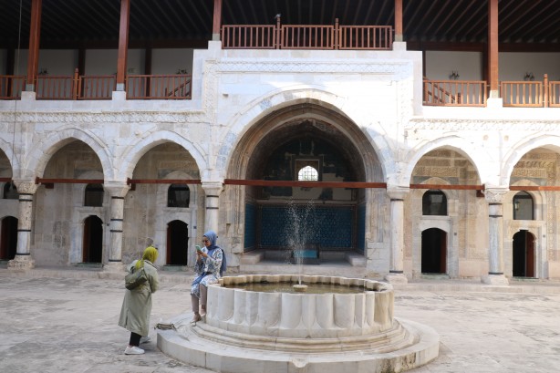 Foto - Sivas’ta böylesi görülmedi! ‘Hızlı trene gerek yok' diye Temel bey buna ne diyecek?