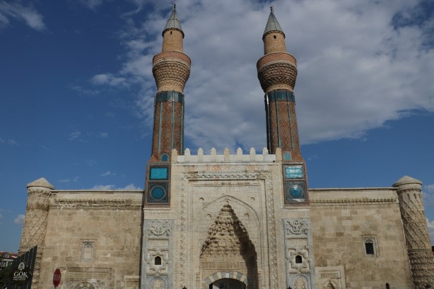 Foto - Sivas’ta böylesi görülmedi! ‘Hızlı trene gerek yok' diye Temel bey buna ne diyecek?