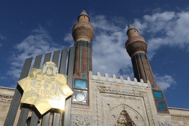 Foto - Sivas’ta böylesi görülmedi! ‘Hızlı trene gerek yok' diye Temel bey buna ne diyecek?