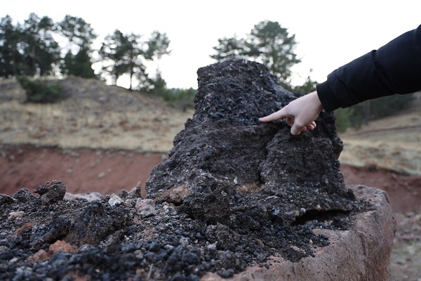 Foto - Sivas’ta esrarengiz türbe! Herkes şaşkın yoksa orada petrol mü var? 