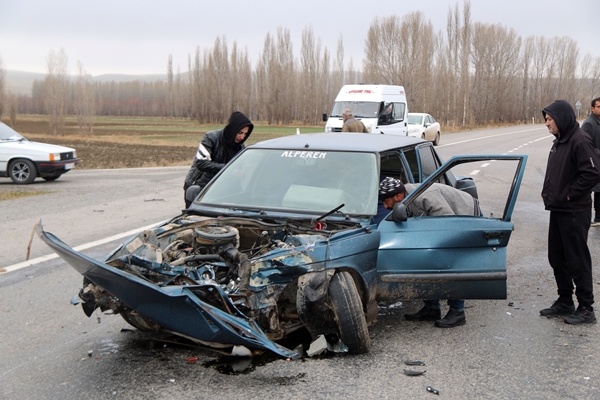 Sivas'ta feci kaza: 6 kişi yaralandı