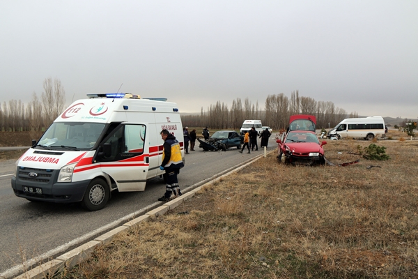 Foto - Sivas'ta feci kaza: 6 kişi yaralandı