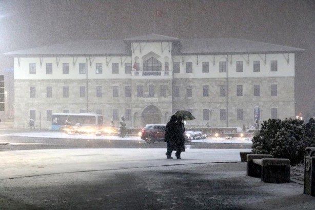 Foto - Sivas'ta kar kartpostallık görüntüler oluşturdu!