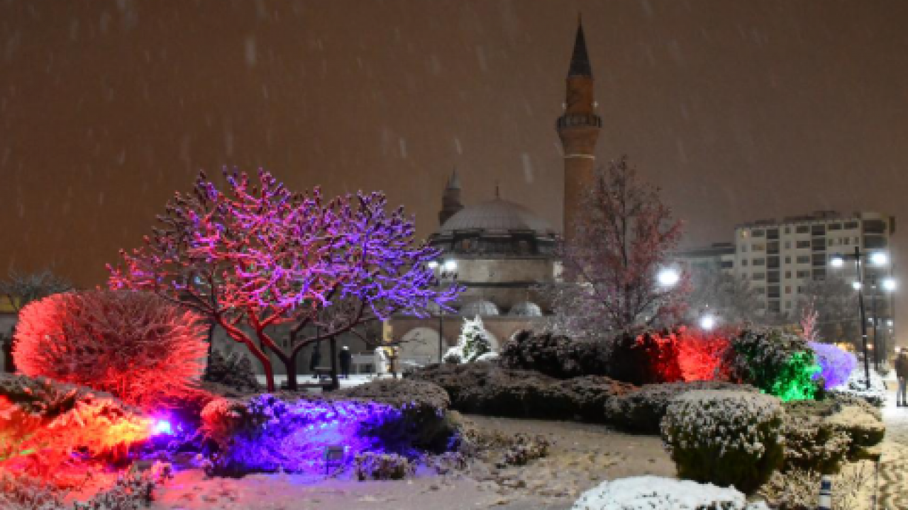 Sivas’ta kar şöleni! Manzaralar mest etti