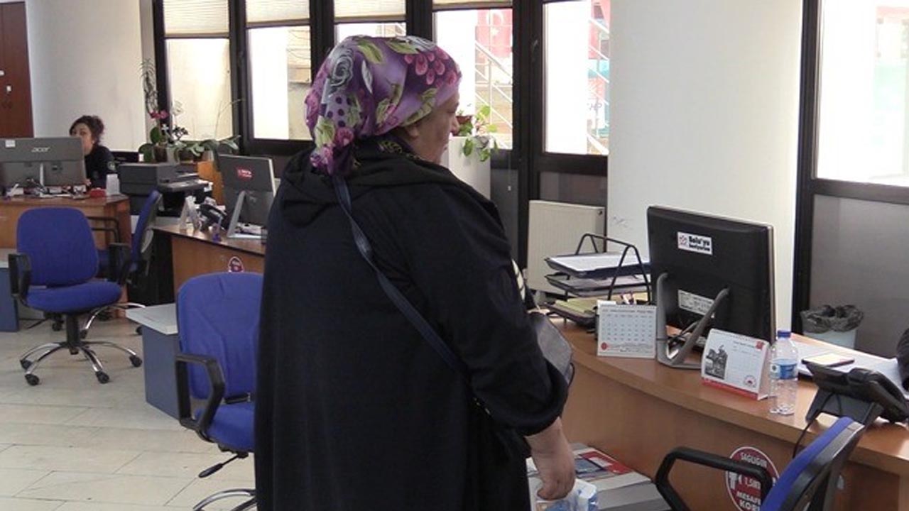 Sivil zabıtadan dilenciye suçüstü! 2 saat içinde 2 günlük maaş topladı